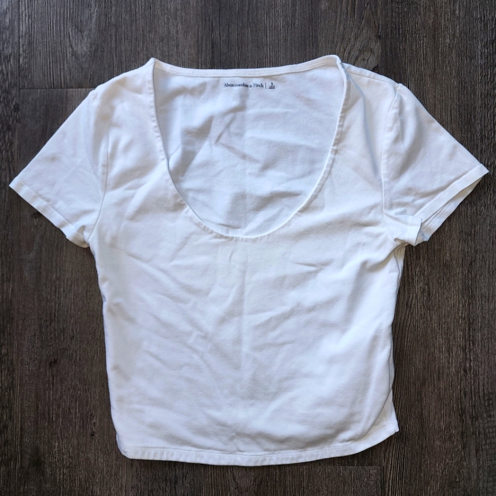 Abecrombie white t-shirt